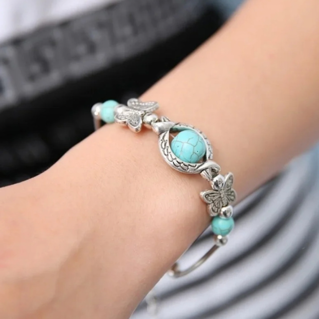 Trendy Women Butterfly Bracelet Carved pattern Personality Beaded Hand Chain